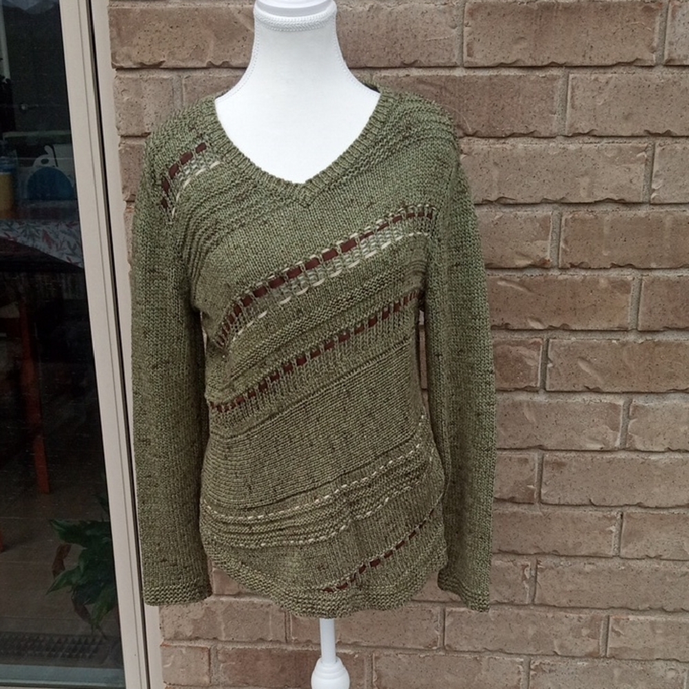 Elegant Olive V-Neck Sweater for Women